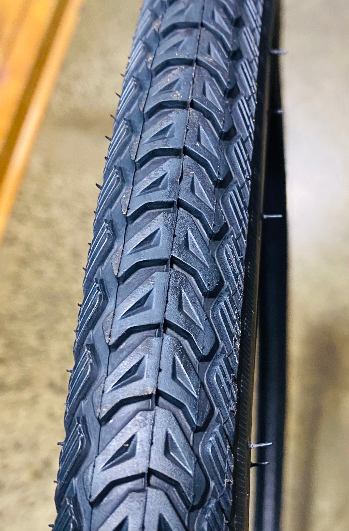 Tyre 700C X 35C Kenda