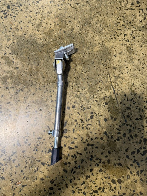 Central Kickstand